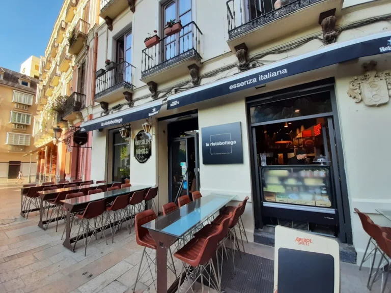 Restaurante La Ristobottega: Un Rincón de la auténtica Italia con vistas a la Catedral de Málaga