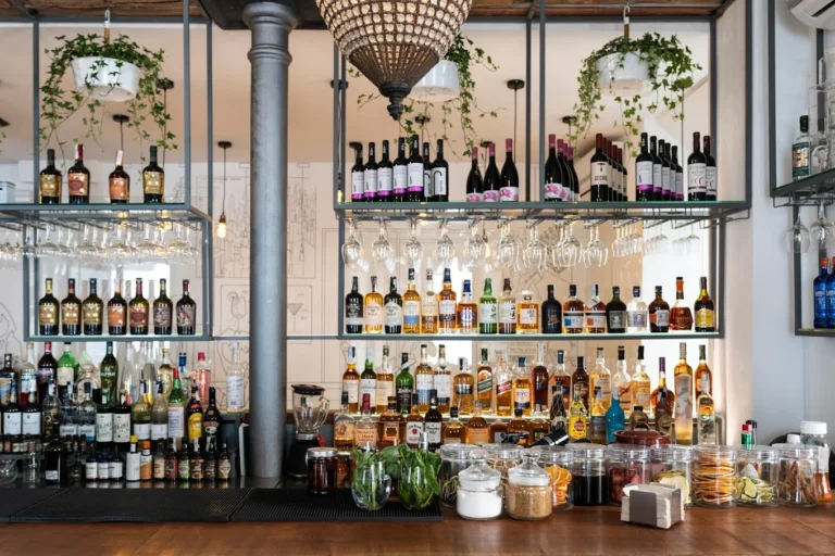 Restaurante Tapas Madrid Chueca: Entre Santos, la Mejor Experiencia Gastronómica